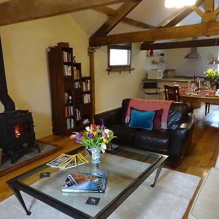 Glanhenwye Courtyard Cottages Glasbury Luaran gambar