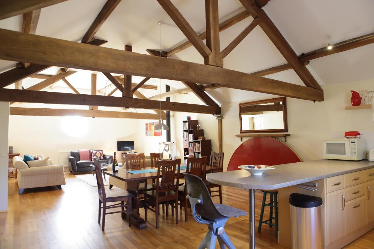 Glanhenwye Courtyard Cottages Glasbury Luaran gambar