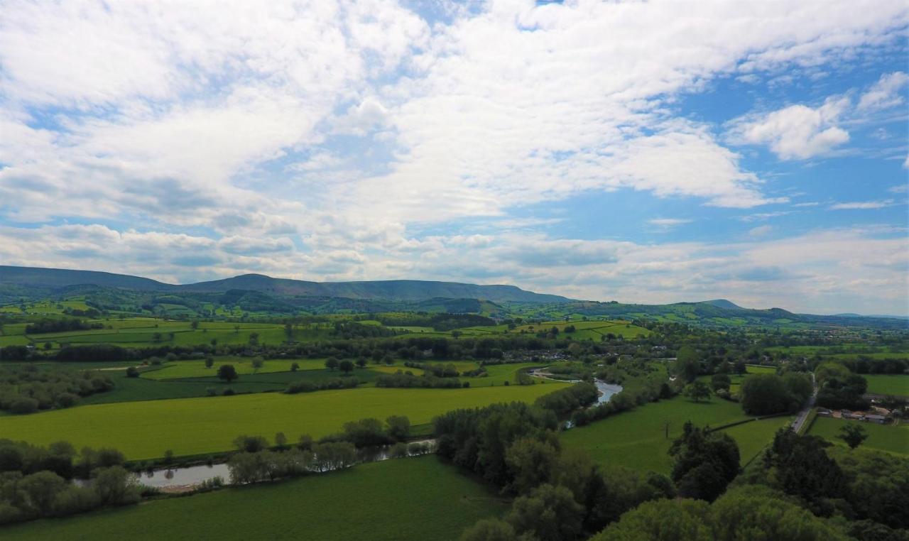 Glanhenwye Courtyard Cottages Glasbury Luaran gambar