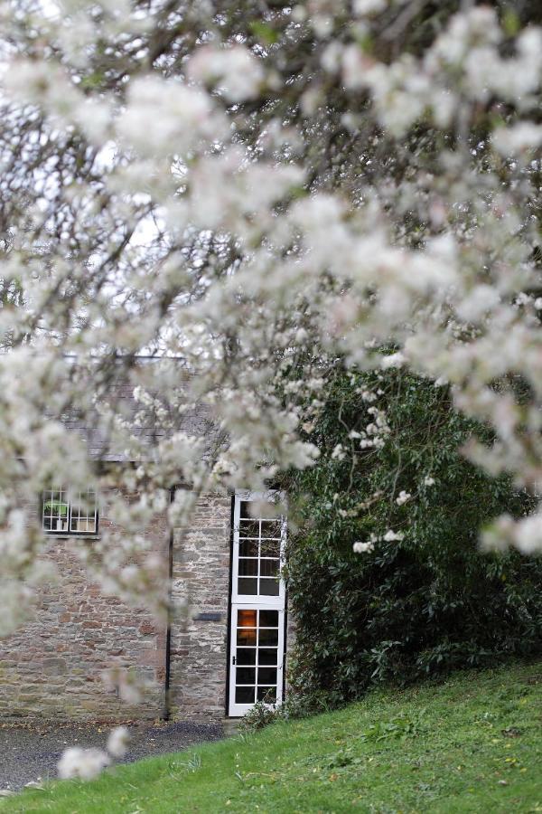 Glanhenwye Courtyard Cottages Glasbury Luaran gambar